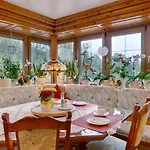Hotel & Restaurant In Der Breite