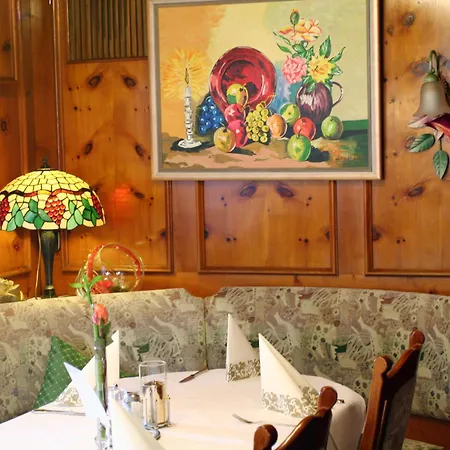 Garni In Der Breite Отель Альбштадт