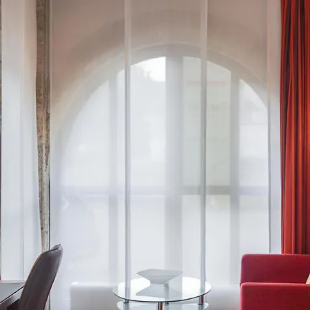 & Restaurant In Der Breite ホテル アルプシュタット
