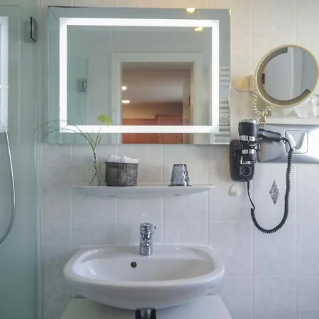 Garni In Der Breite Альбштадт