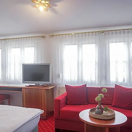& Restaurant In Der Breite Otel 3*