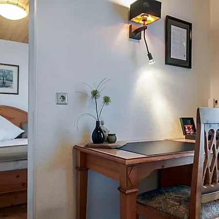 & Restaurant In Der Breite 3* 阿尔伯斯塔特