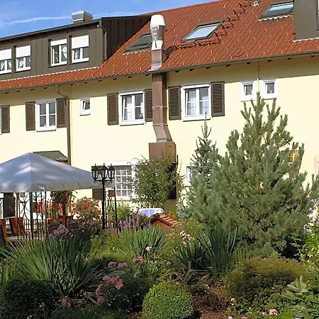 Otel & Restaurant In Der Breite