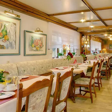 & Restaurant In Der Breite 3* アルプシュタット